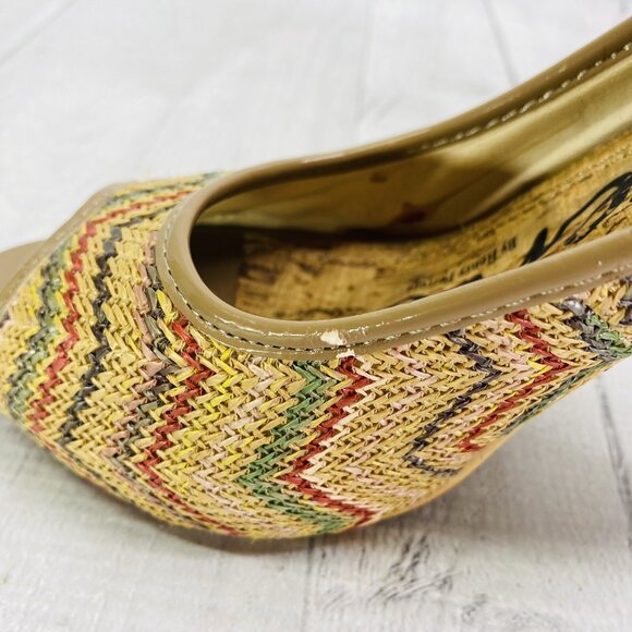 Henry Ferrera GOOD GIRL Beige Chevon Stripe Open Toe Slip On High Heels Size 7 - Picture 10 of 12